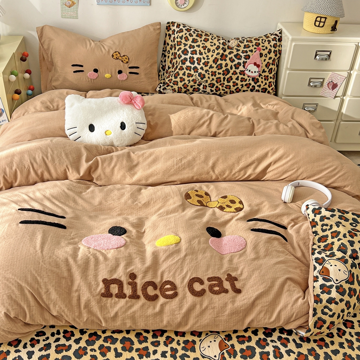 91家纺网 家纺一手货源 找家纺 花伞家居 2026新款表情喵毛巾绣A类皱皱纱四件套含买家秀 表情喵-卡其