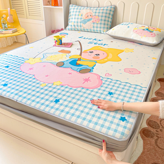 91家纺网 家纺一手货源 找家纺 （总）柒月家居 2026新款大版印花碳光冰丝席床笠款凉席