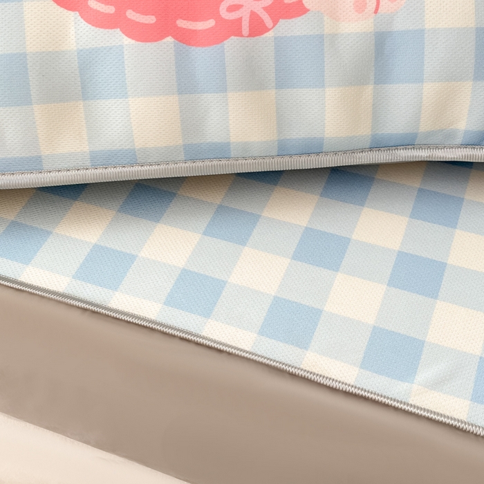 91家纺网 家纺一手货源 找家纺 柒月家居 2026新款大版印花碳光冰丝席床笠款凉席 床笠-蛋糕派对