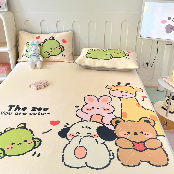 91家纺网 家纺一手货源 找家纺 柒月家居 2026新款大版印花碳光冰丝席床笠款凉席 床笠-动物派对