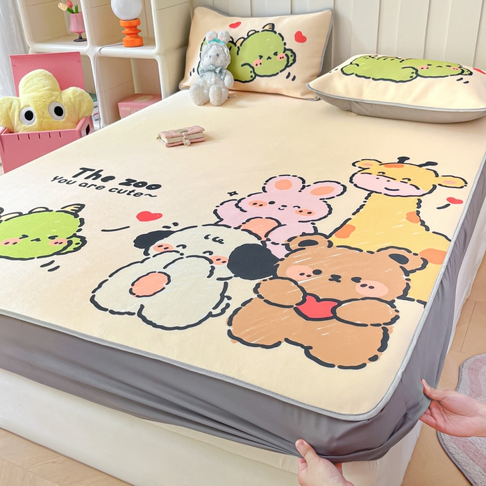 91家纺网 家纺一手货源 找家纺 柒月家居 2026新款大版印花碳光冰丝席床笠款凉席 床笠-动物派对