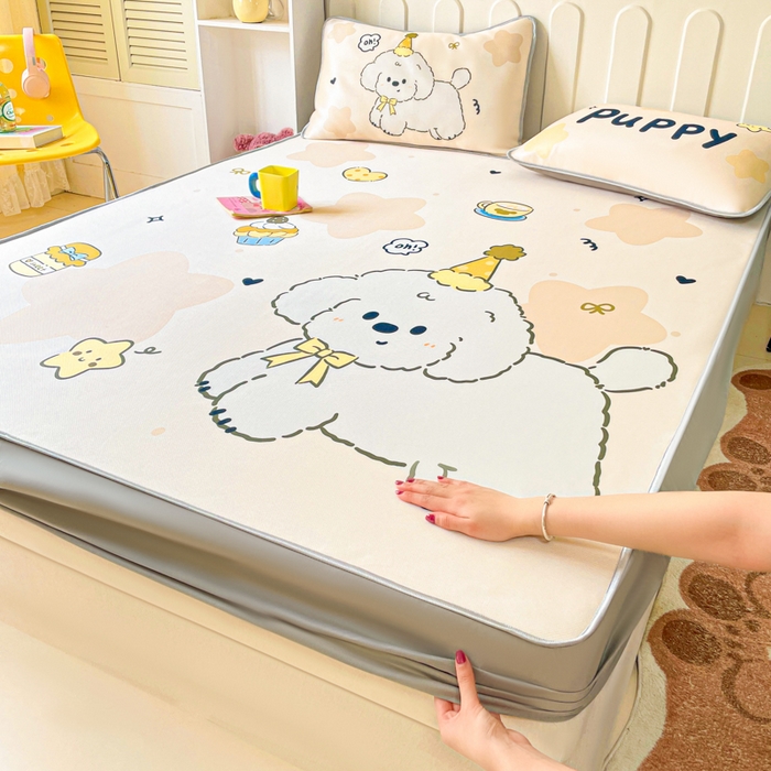 91家纺网 家纺一手货源 找家纺 柒月家居 2026新款大版印花碳光冰丝席床笠款凉席 床笠-卷卷白狗