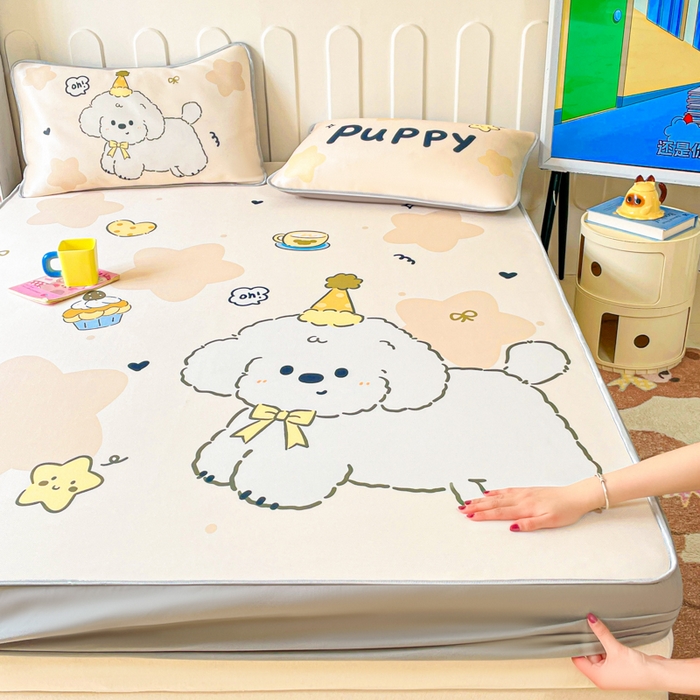 91家纺网 家纺一手货源 找家纺 柒月家居 2026新款大版印花碳光冰丝席床笠款凉席 床笠-卷卷白狗