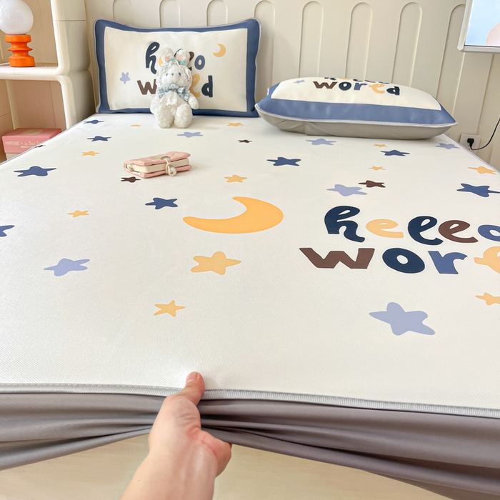 91家纺网 家纺一手货源 找家纺 柒月家居 2026新款大版印花碳光冰丝席床笠款凉席 床笠-满天星辰