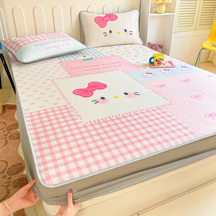 91家纺网 家纺一手货源 找家纺 柒月家居 2026新款大版印花碳光冰丝席床笠款凉席 床笠-猫猫小窝