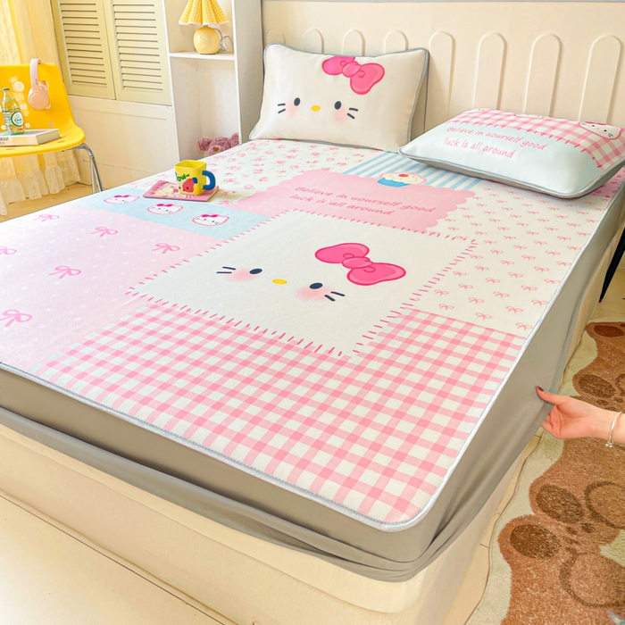 91家纺网 家纺一手货源 找家纺 柒月家居 2026新款大版印花碳光冰丝席床笠款凉席 床笠-猫猫小窝