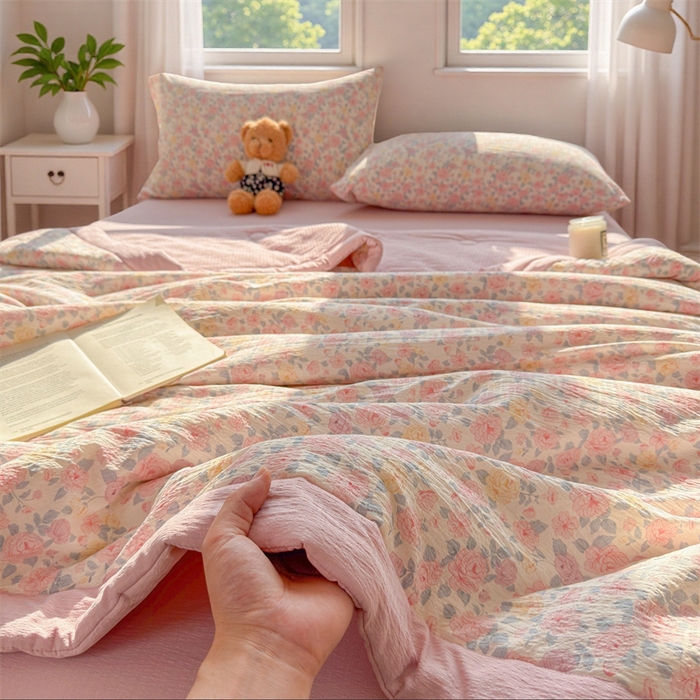 91家纺网 家纺一手货源 找家纺 晓时候 2026新款双层纱印花夏被床盖四件套新疆棉花被夏凉被空调被单夏被 繁花