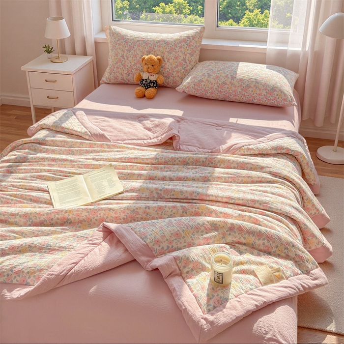 91家纺网 家纺一手货源 找家纺 晓时候 2026新款双层纱印花夏被床盖四件套新疆棉花被夏凉被空调被单夏被 繁花