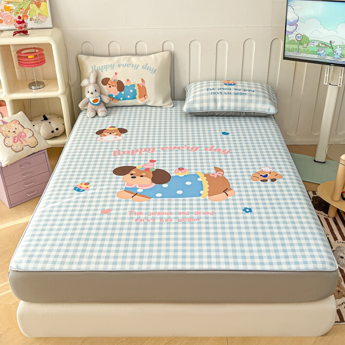 91家纺网 家纺一手货源 找家纺 柒月家居 2026新款大版印花碳光冰丝席床笠款凉席 床笠-汪汪乐园