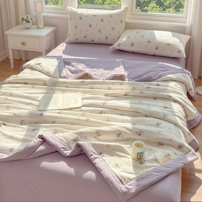 91家纺网 家纺一手货源 找家纺 晓时候 2026新款双层纱印花夏被床盖四件套新疆棉花被夏凉被空调被单夏被 花间兔