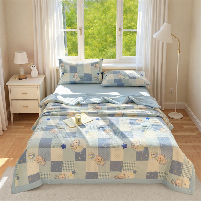 91家纺网 家纺一手货源 找家纺 晓时候 2026新款双层纱印花夏被床盖四件套新疆棉花被夏凉被空调被单夏被 蓝色泡芙狗