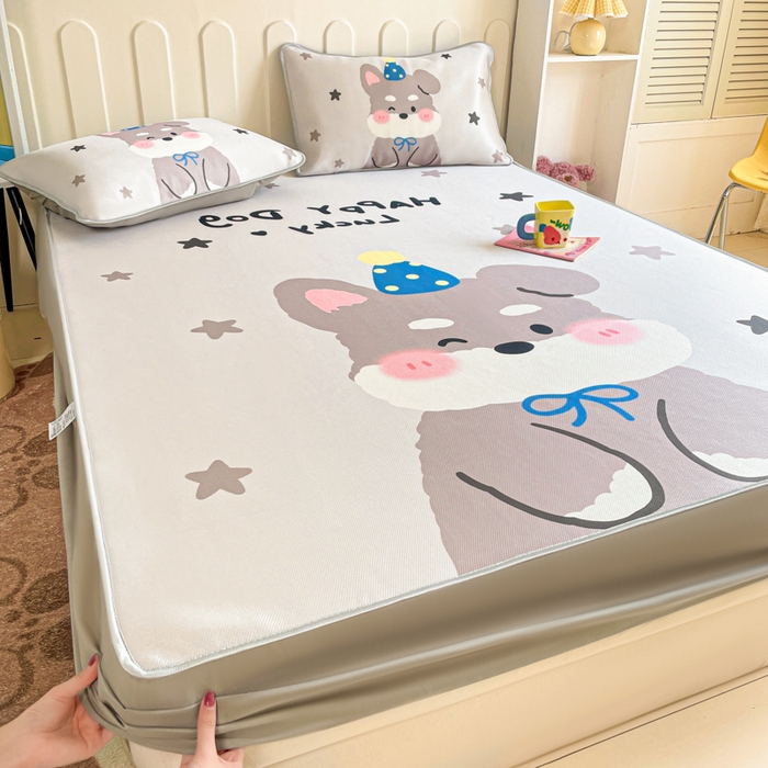 91家纺网 家纺一手货源 找家纺 柒月家居 2026新款大版印花碳光冰丝席床笠款凉席 床笠-雪纳瑞狗