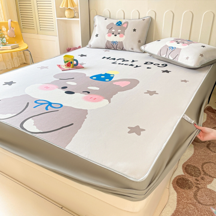 91家纺网 家纺一手货源 找家纺 柒月家居 2026新款大版印花碳光冰丝席床笠款凉席 床笠-雪纳瑞狗