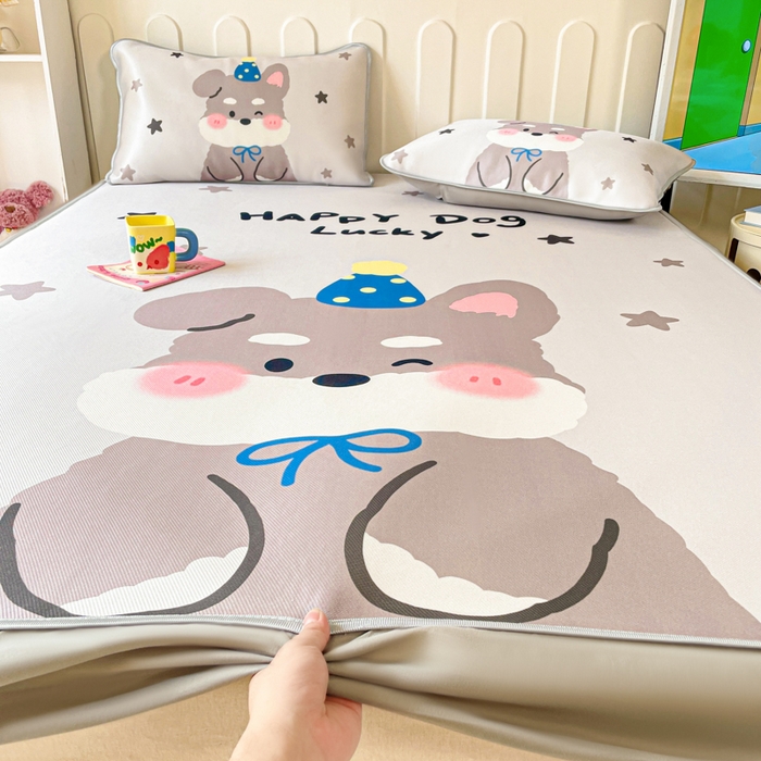 91家纺网 家纺一手货源 找家纺 柒月家居 2026新款大版印花碳光冰丝席床笠款凉席 床笠-雪纳瑞狗