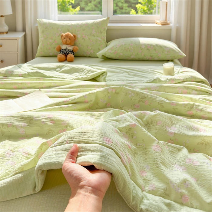 91家纺网 家纺一手货源 找家纺 晓时候 2026新款双层纱印花夏被床盖四件套新疆棉花被夏凉被空调被单夏被 芊芊花语