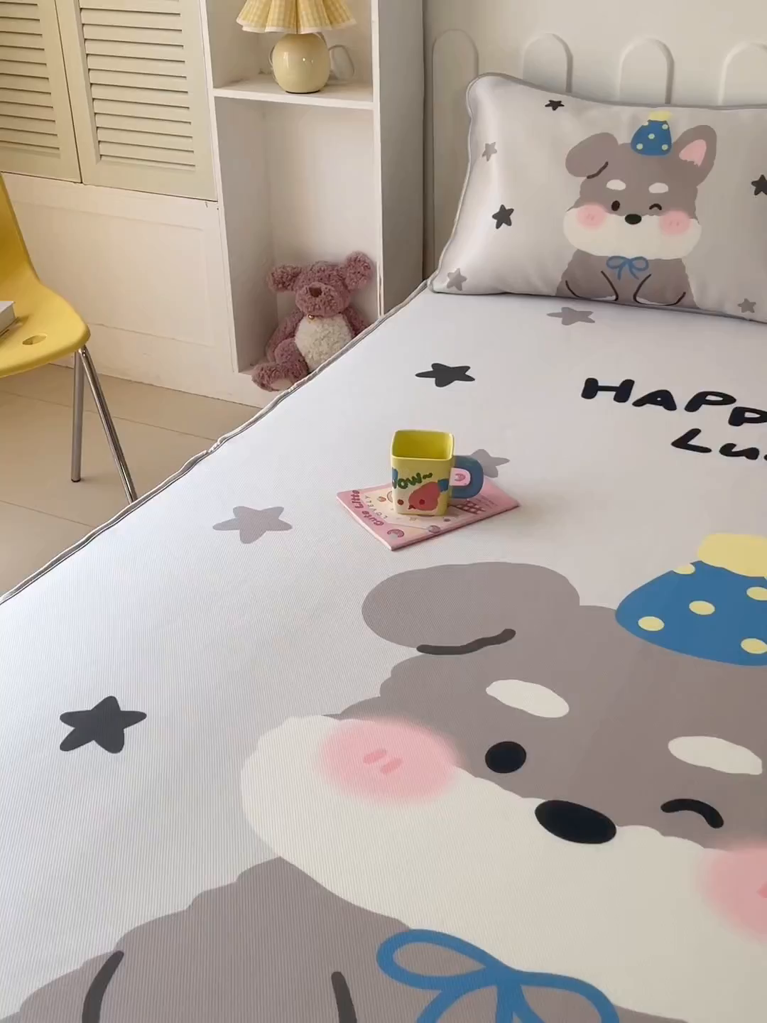 91家纺网 家纺一手货源 找家纺 柒月家居 2026新款大版印花碳光冰丝席床笠款凉席 床笠-雪纳瑞狗