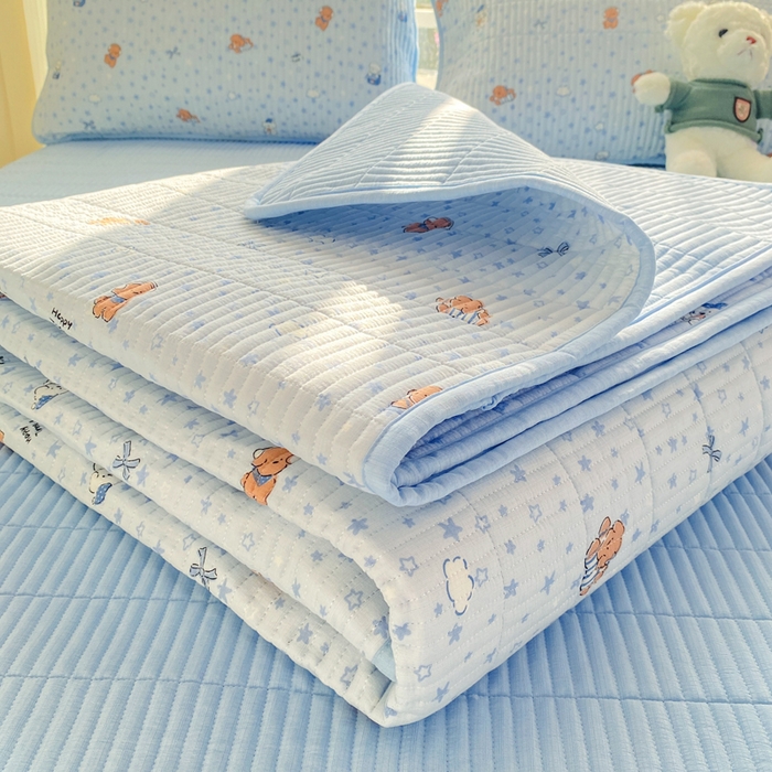 91家纺网 家纺一手货源 找家纺 晓时候 2026新款双层纱印花夏被床盖四件套新疆棉花被夏凉被空调被单夏被 俏皮狗