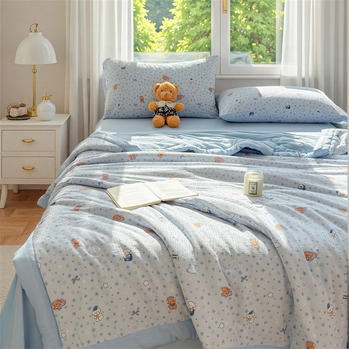 91家纺网 家纺一手货源 找家纺 晓时候 2026新款双层纱印花夏被床盖四件套新疆棉花被夏凉被空调被单夏被 俏皮狗