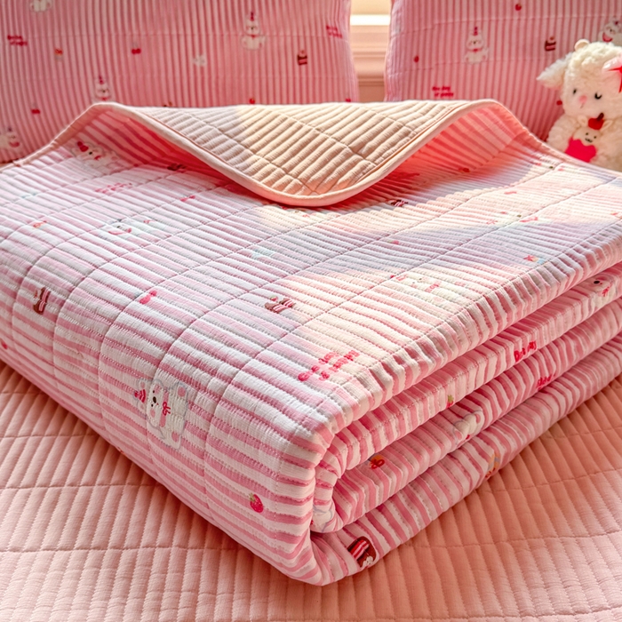 91家纺网 家纺一手货源 找家纺 晓时候 2026新款双层纱印花夏被床盖四件套新疆棉花被夏凉被空调被单夏被 甜甜西高地