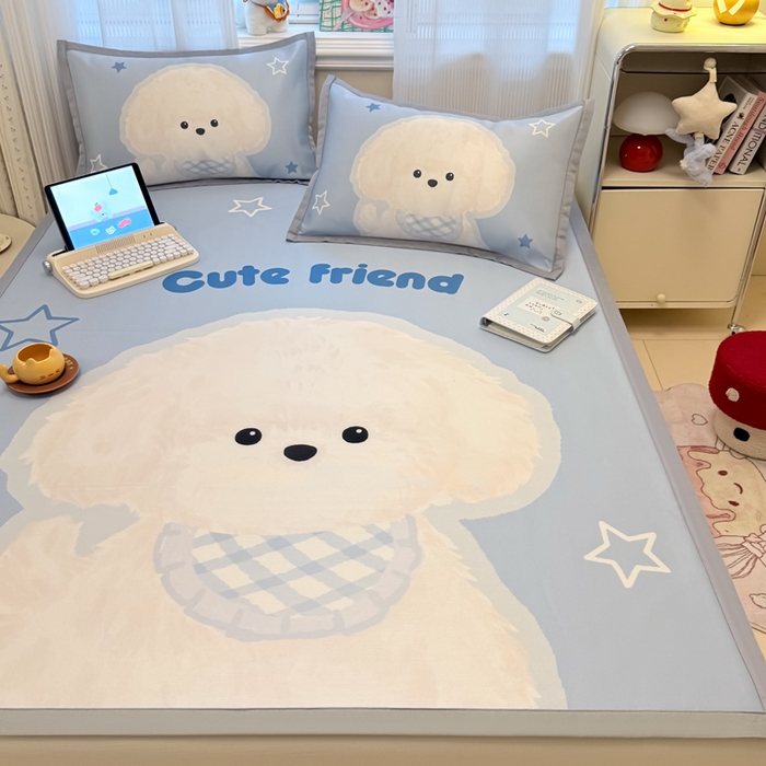 91家纺网 家纺一手货源 找家纺 柒月家居 2026新款大版印花碳光冰丝席床席款凉席 围兜狗狗