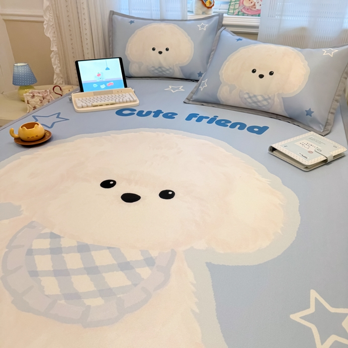 91家纺网 家纺一手货源 找家纺 柒月家居 2026新款大版印花碳光冰丝席床席款凉席 围兜狗狗