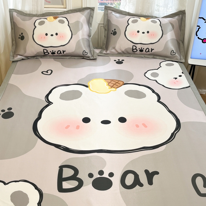 91家纺网 家纺一手货源 找家纺 柒月家居 2026新款大版印花碳光冰丝席床席款凉席 斑点熊