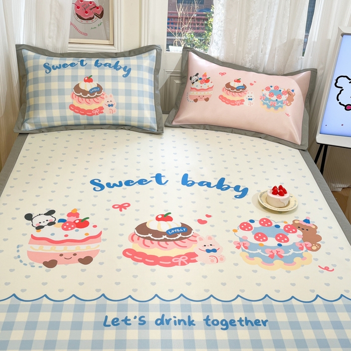 91家纺网 家纺一手货源 找家纺 柒月家居 2026新款大版印花碳光冰丝席床席款凉席 蛋糕派对