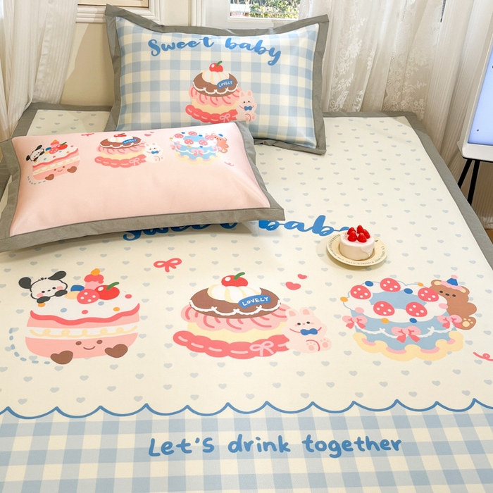 91家纺网 家纺一手货源 找家纺 柒月家居 2026新款大版印花碳光冰丝席床席款凉席 蛋糕派对