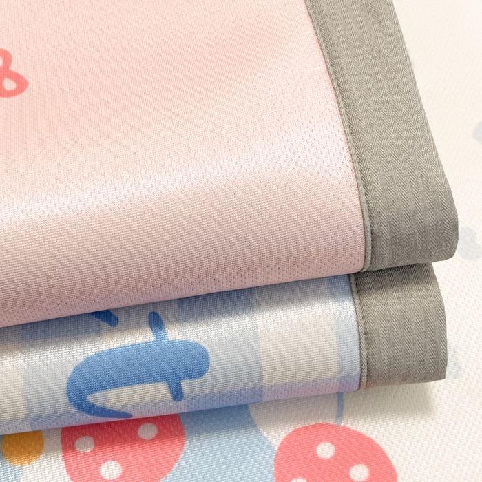 91家纺网 家纺一手货源 找家纺 柒月家居 2026新款大版印花碳光冰丝席床席款凉席 蛋糕派对