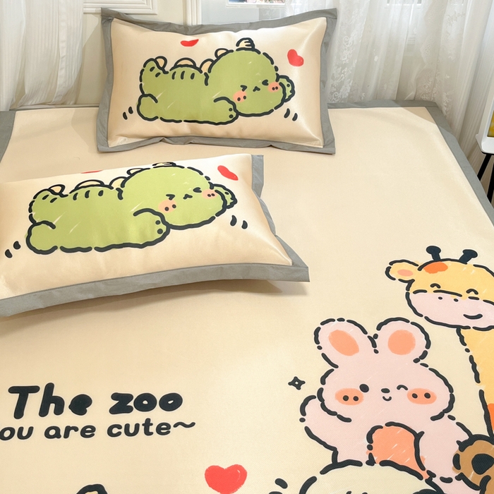 91家纺网 家纺一手货源 找家纺 柒月家居 2026新款大版印花碳光冰丝席床席款凉席 动物世界