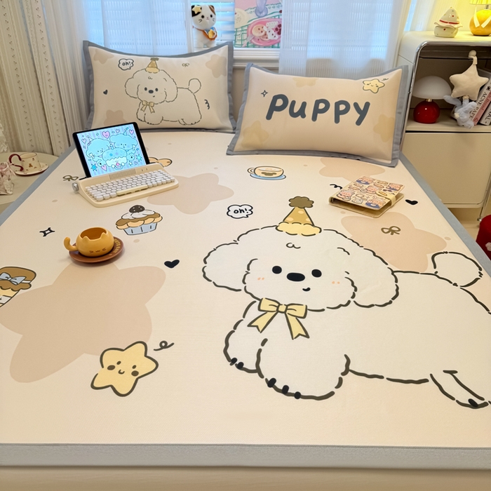 91家纺网 家纺一手货源 找家纺 柒月家居 2026新款大版印花碳光冰丝席床席款凉席 卷卷白狗