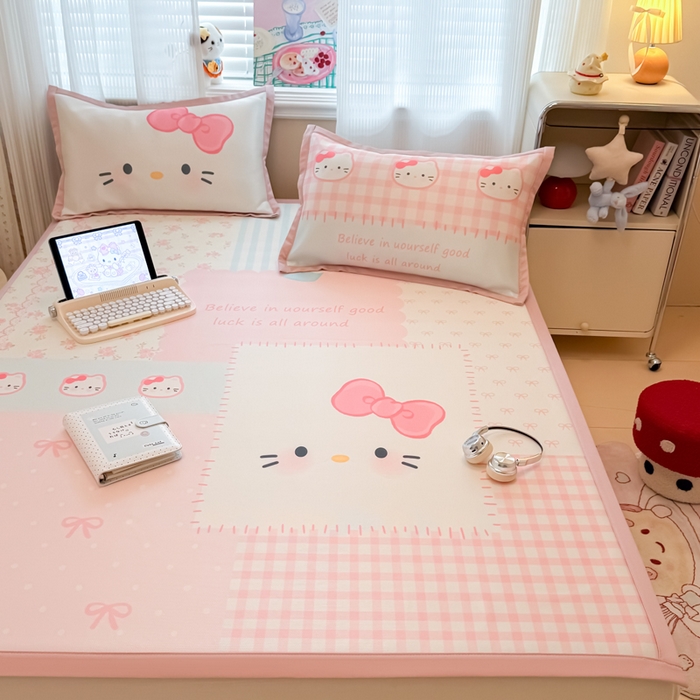 91家纺网 家纺一手货源 找家纺 柒月家居 2026新款大版印花碳光冰丝席床席款凉席 猫猫小窝