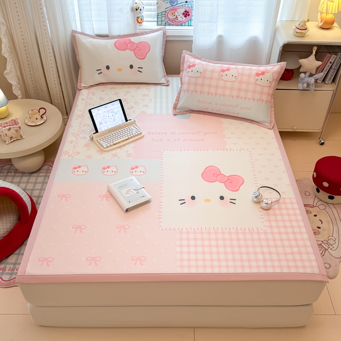 91家纺网 家纺一手货源 找家纺 柒月家居 2026新款大版印花碳光冰丝席床席款凉席 猫猫小窝