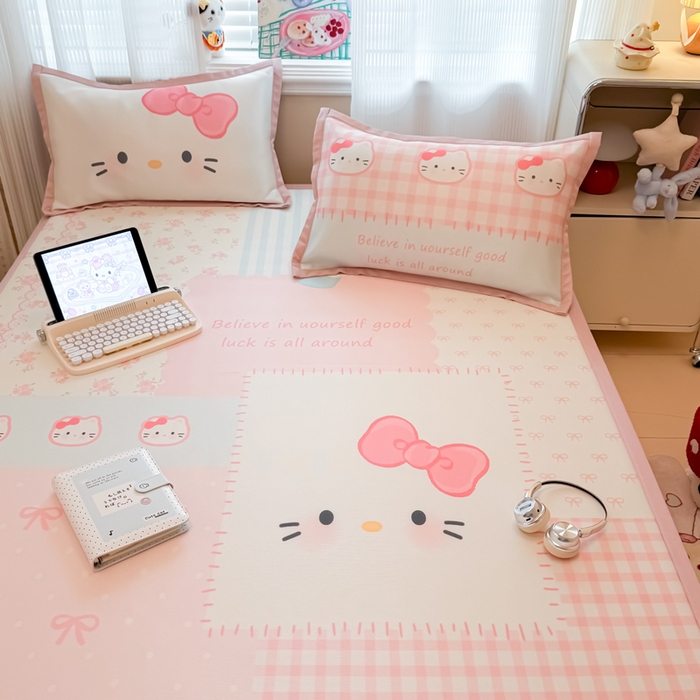 91家纺网 家纺一手货源 找家纺 柒月家居 2026新款大版印花碳光冰丝席床席款凉席 猫猫小窝