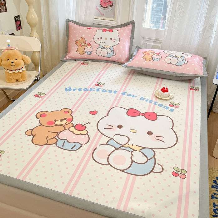 91家纺网 家纺一手货源 找家纺 柒月家居 2026新款大版印花碳光冰丝席床席款凉席 猫咪伙伴