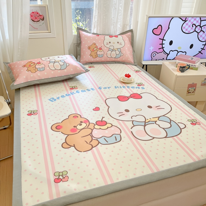 91家纺网 家纺一手货源 找家纺 柒月家居 2026新款大版印花碳光冰丝席床席款凉席 猫咪伙伴