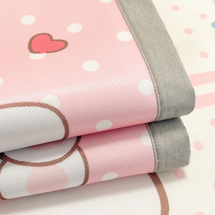 91家纺网 家纺一手货源 找家纺 柒月家居 2026新款大版印花碳光冰丝席床席款凉席 猫咪伙伴