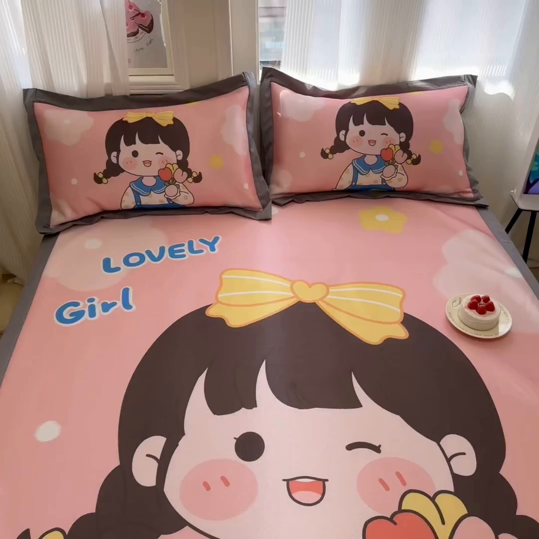 91家纺网 家纺一手货源 找家纺 柒月家居 2026新款大版印花碳光冰丝席床席款凉席 萌系女孩