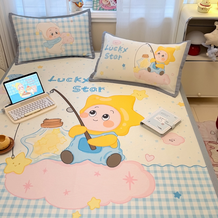 91家纺网 家纺一手货源 找家纺 柒月家居 2026新款大版印花碳光冰丝席床席款凉席 星星之愿