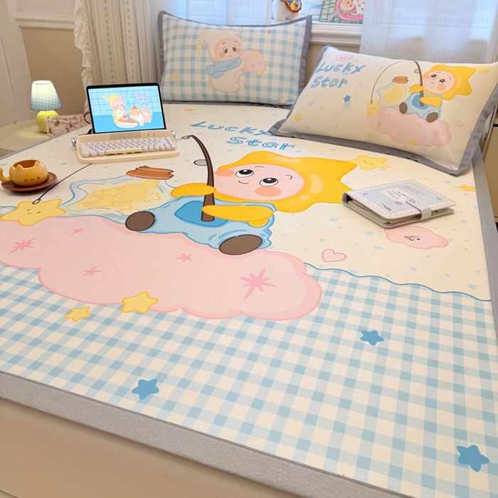 91家纺网 家纺一手货源 找家纺 柒月家居 2026新款大版印花碳光冰丝席床席款凉席 星星之愿