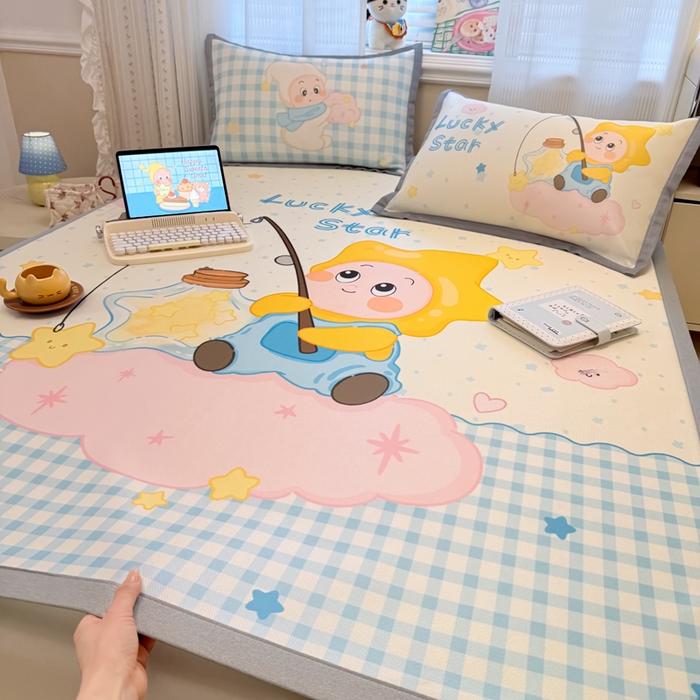 91家纺网 家纺一手货源 找家纺 柒月家居 2026新款大版印花碳光冰丝席床席款凉席 星星之愿