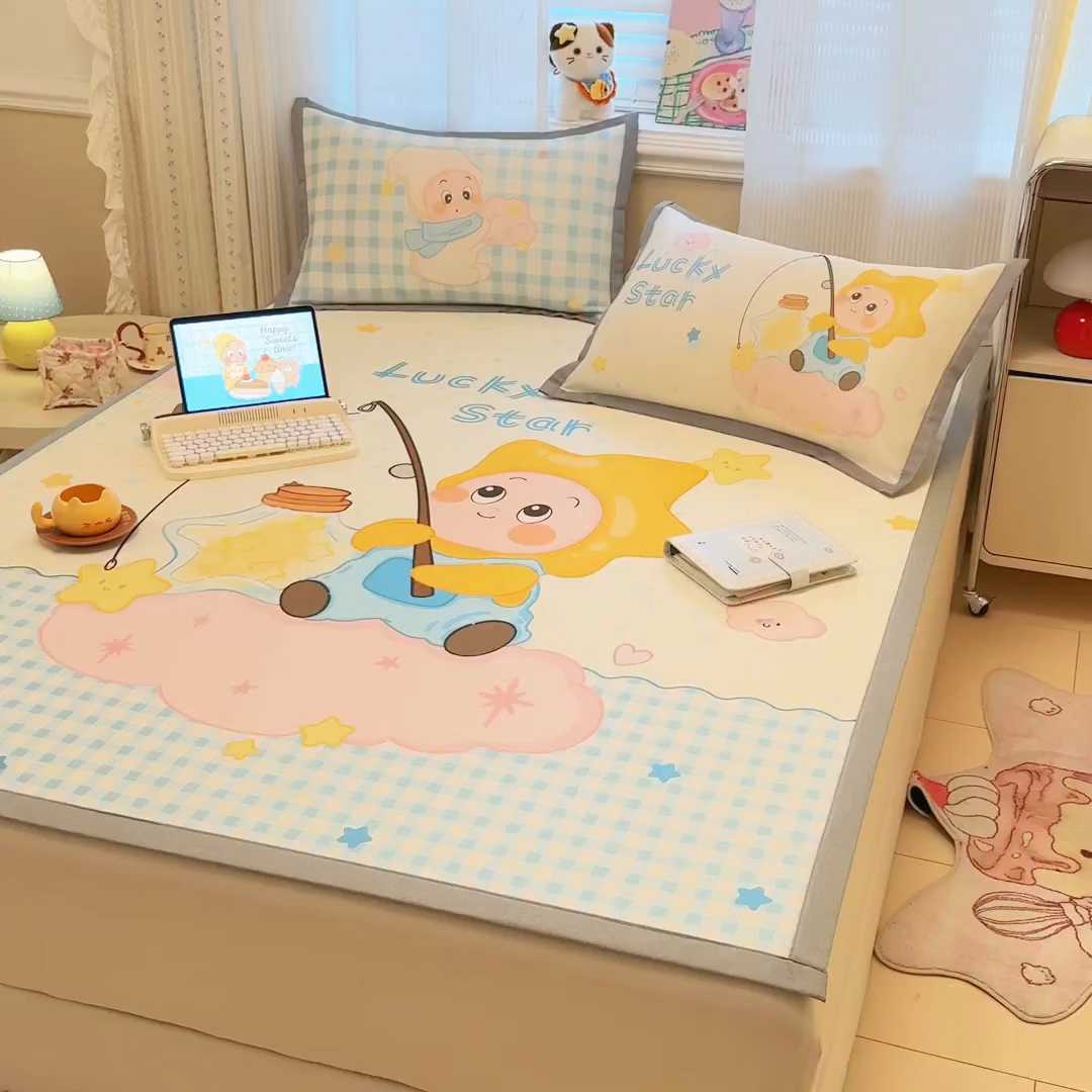 91家纺网 家纺一手货源 找家纺 柒月家居 2026新款大版印花碳光冰丝席床席款凉席 星星之愿