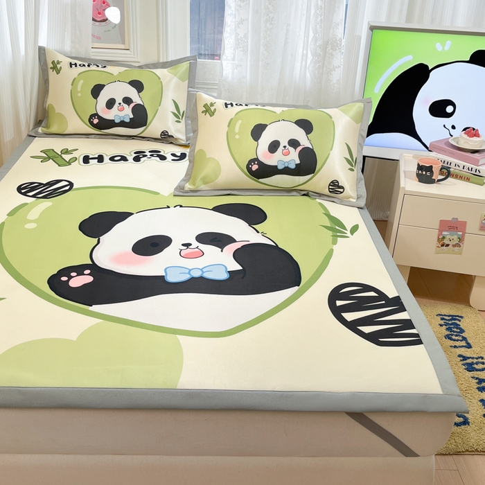 91家纺网 家纺一手货源 找家纺 柒月家居 2026新款大版印花碳光冰丝席床席款凉席 熊猫宝贝