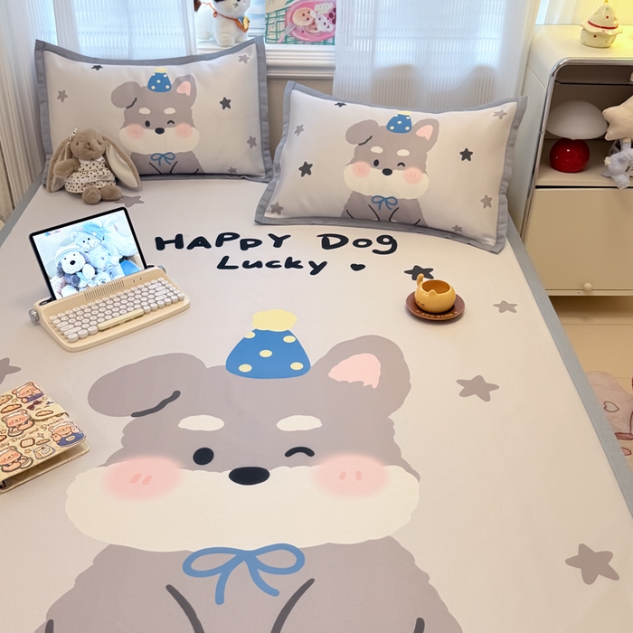 91家纺网 家纺一手货源 找家纺 柒月家居 2026新款大版印花碳光冰丝席床席款凉席 雪纳瑞狗