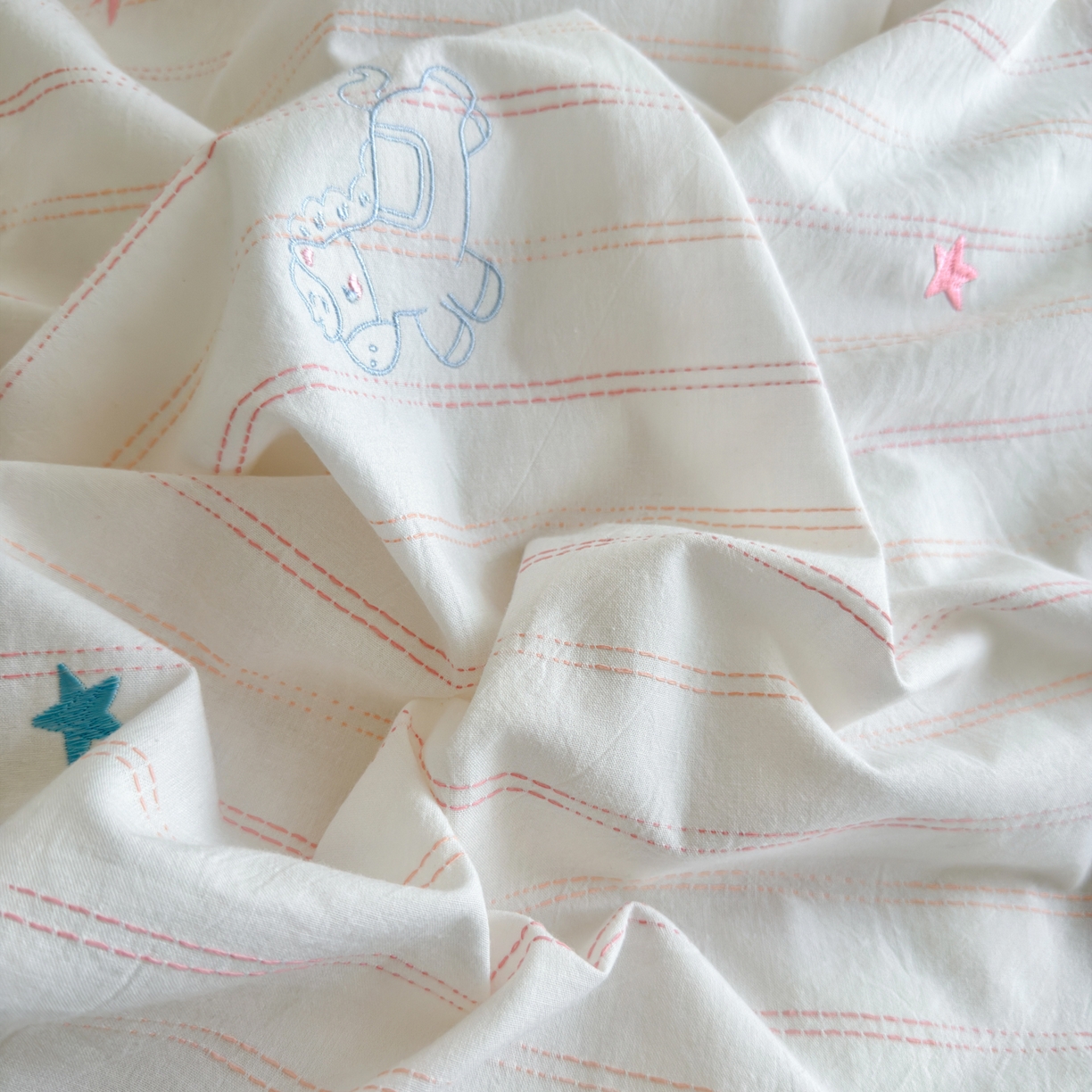 91家纺网 家纺一手货源 找家纺 优彩 2026新款全棉纯棉色织提花水洗棉刺绣四件套-以梦为马 以梦为马-蓝