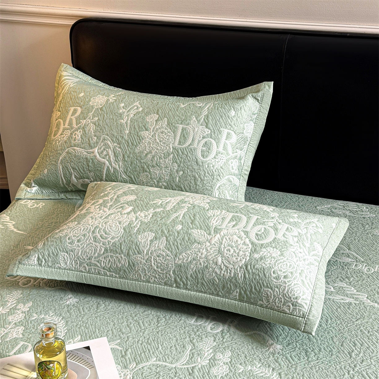 91家纺网 家纺一手货源 找家纺 慕木家纺 2026新品高端复合三明治PE乙纶双面提花610克冰豆豆凉席迪奥风系列（提供买家秀） 床席款迪奥风-绿