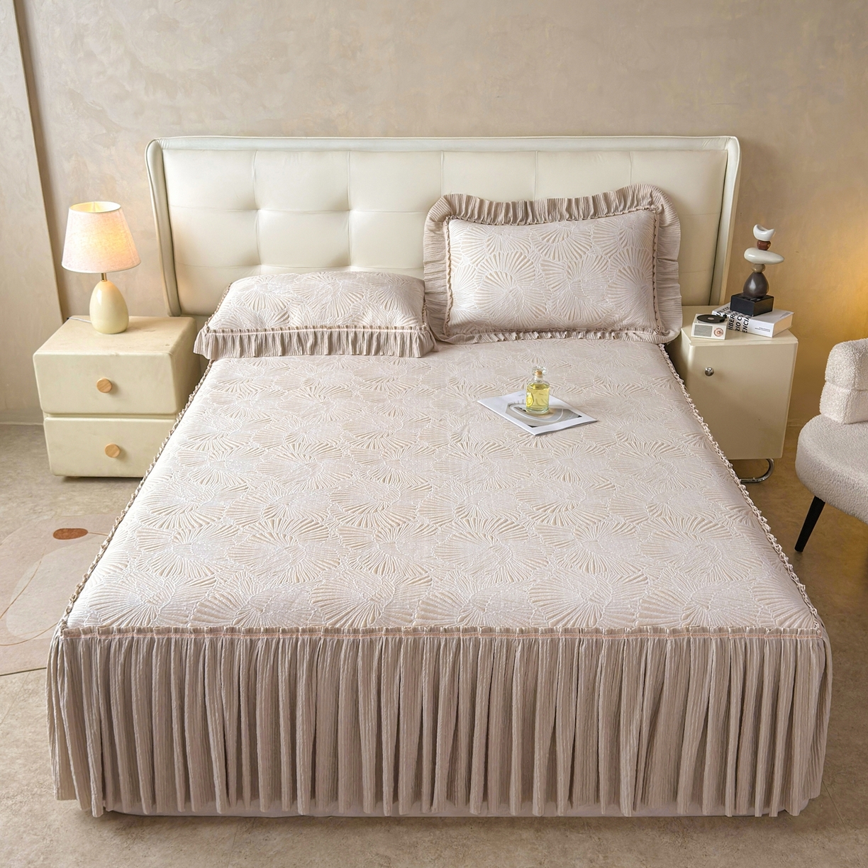 91家纺网 家纺一手货源 找家纺 （总）牵梦萦家纺 2026新款立体浮雕压花工艺凉感豆豆凉席-床裙款