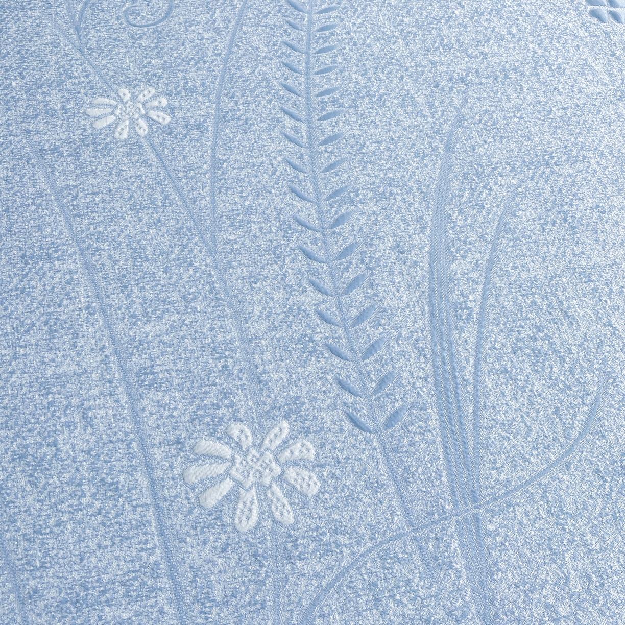 91家纺网 家纺一手货源 找家纺 牵梦萦家纺 2026新款立体浮雕压花工艺凉感豆豆凉席-床裙款 彩蝶-蓝色