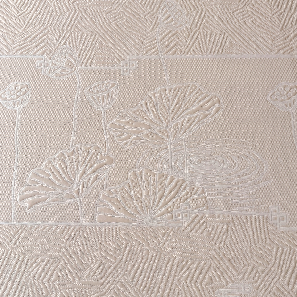 91家纺网 家纺一手货源 找家纺 牵梦萦家纺 2026新款立体浮雕压花工艺凉感豆豆凉席-床裙款 荷塘月色-香槟