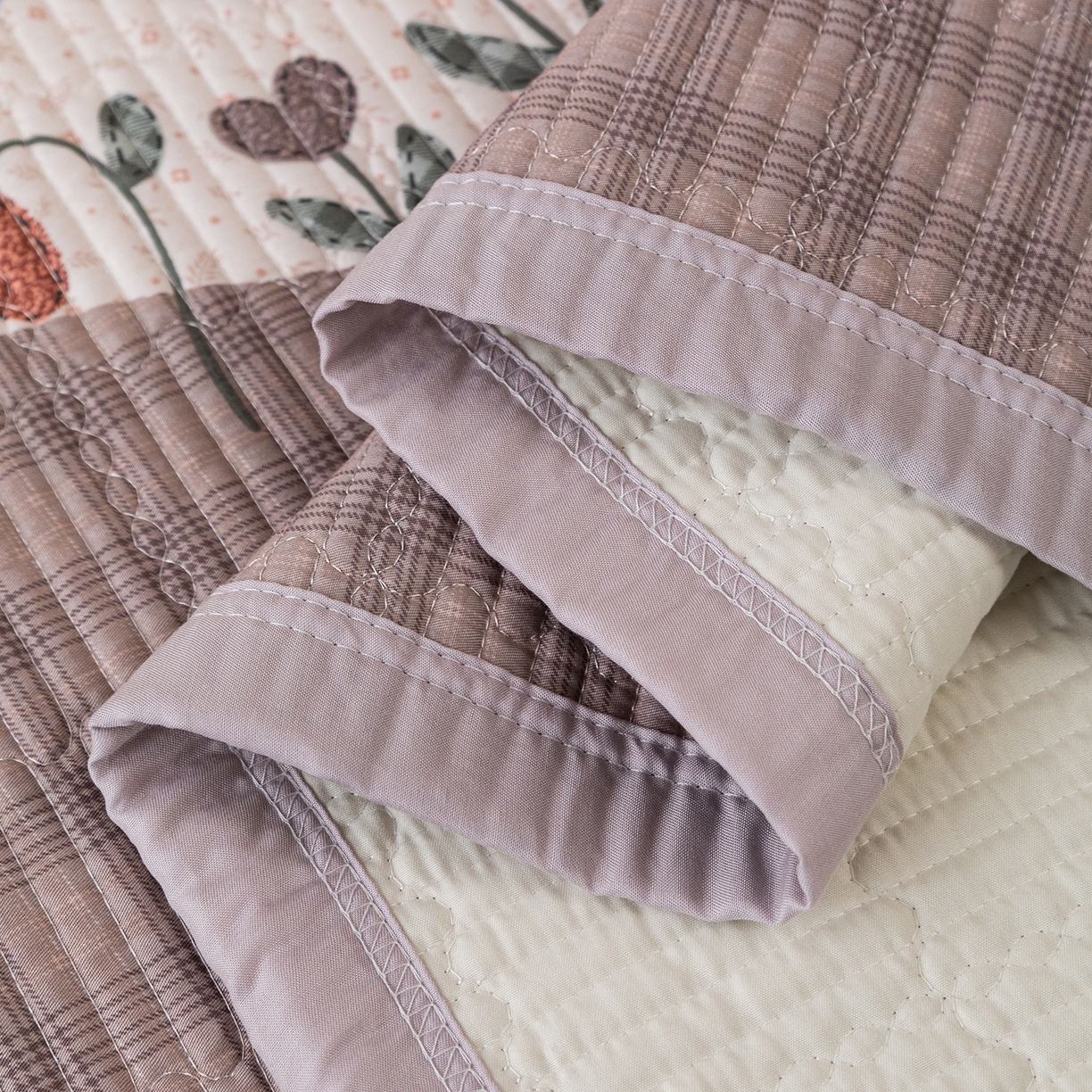 91家纺网 家纺一手货源 找家纺 源舜家纺 2026新款天丝莫代尔大版凉感床盖 快乐周末